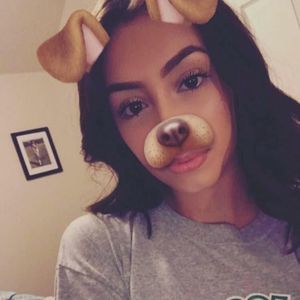 Meet your Posher, Alicia